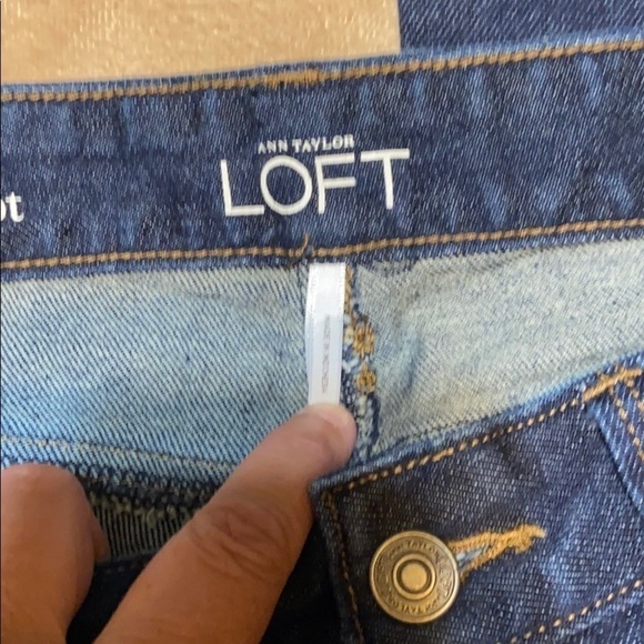 Ann Taylor Loft curvy bootcut Jeans - Picture 6 of 8
